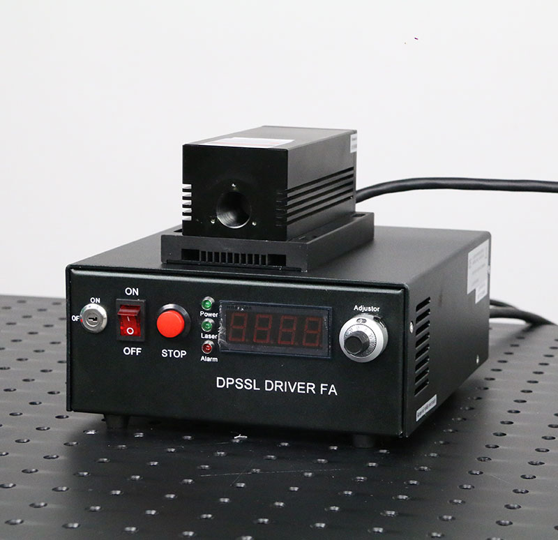 1047nm 1500mW DPSSレーザー IR ダイオード励起レーザー光源 CW＆TTL /アナログ変調